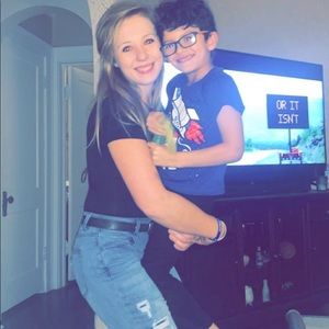 Meet your Posher, Olivia